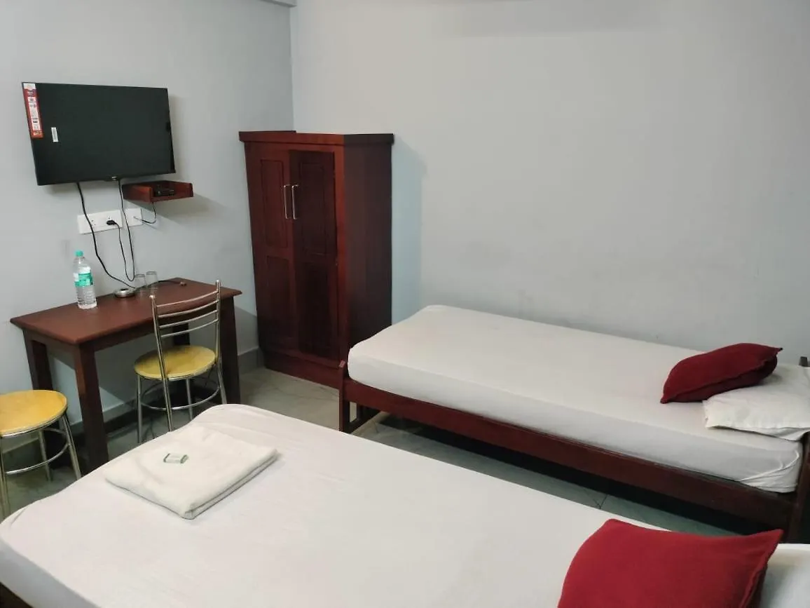 Everest Lodge Payyannur Capsule hotel