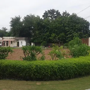 *** Hotel Maharaja Farms India